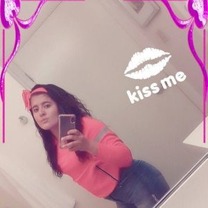 Meet your Posher, Edith